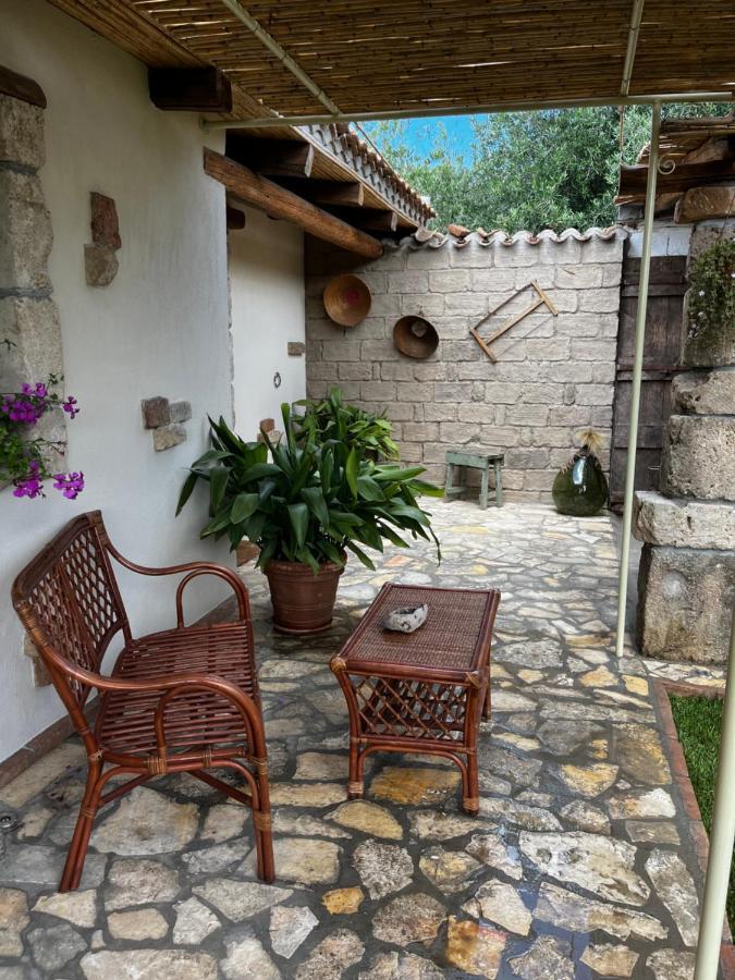 Graziosa Stanza Campidanese Su Terzu Guest House Oristano Exterior foto